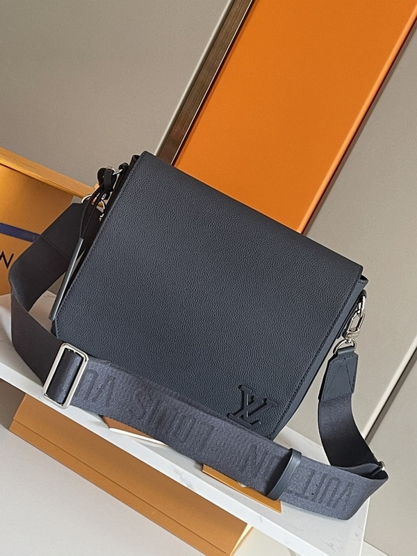 LV Handbags 361